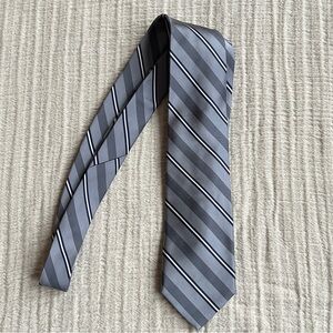 Jos. A. Bank Oxford 100% Silk Grey Stripe Hand Made Tie Classic Business Formal